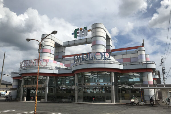 『フィット小牧店』外観写真