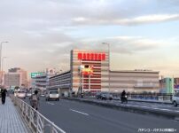 『マルハン鶴見店』店舗写真