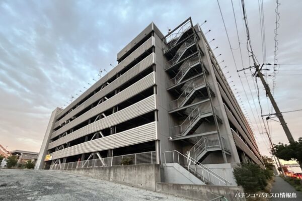 『P.E.KING OF KINGS大和川店』の立体駐車場跡