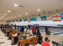 東京都遊協の八王子組合がふれ愛ボウリング大会に139名を招待