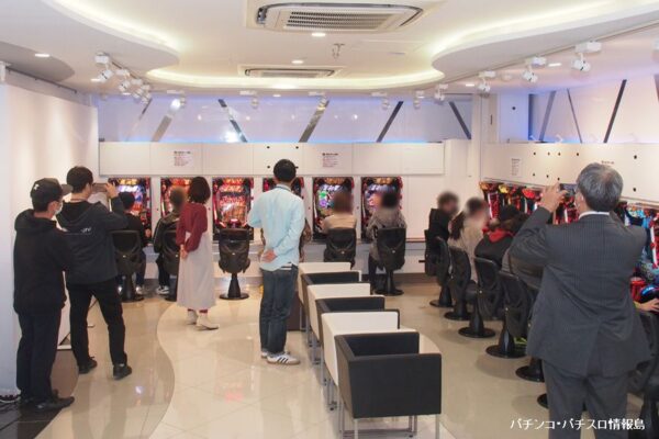 サミーが「e 北斗の拳11 暴凶星」導入記念プレミアムファンイベントを開催