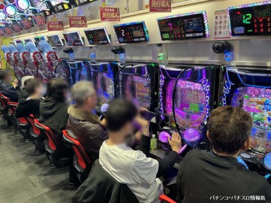 ニューギン、直営店で「PA乗物娘 with CYBERJAPANDANCERS 2nd season 77ver.」を先行導入